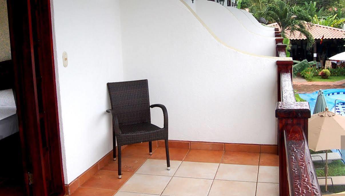 Hotel South Beach - Beachfront Jaco Bagian luar foto