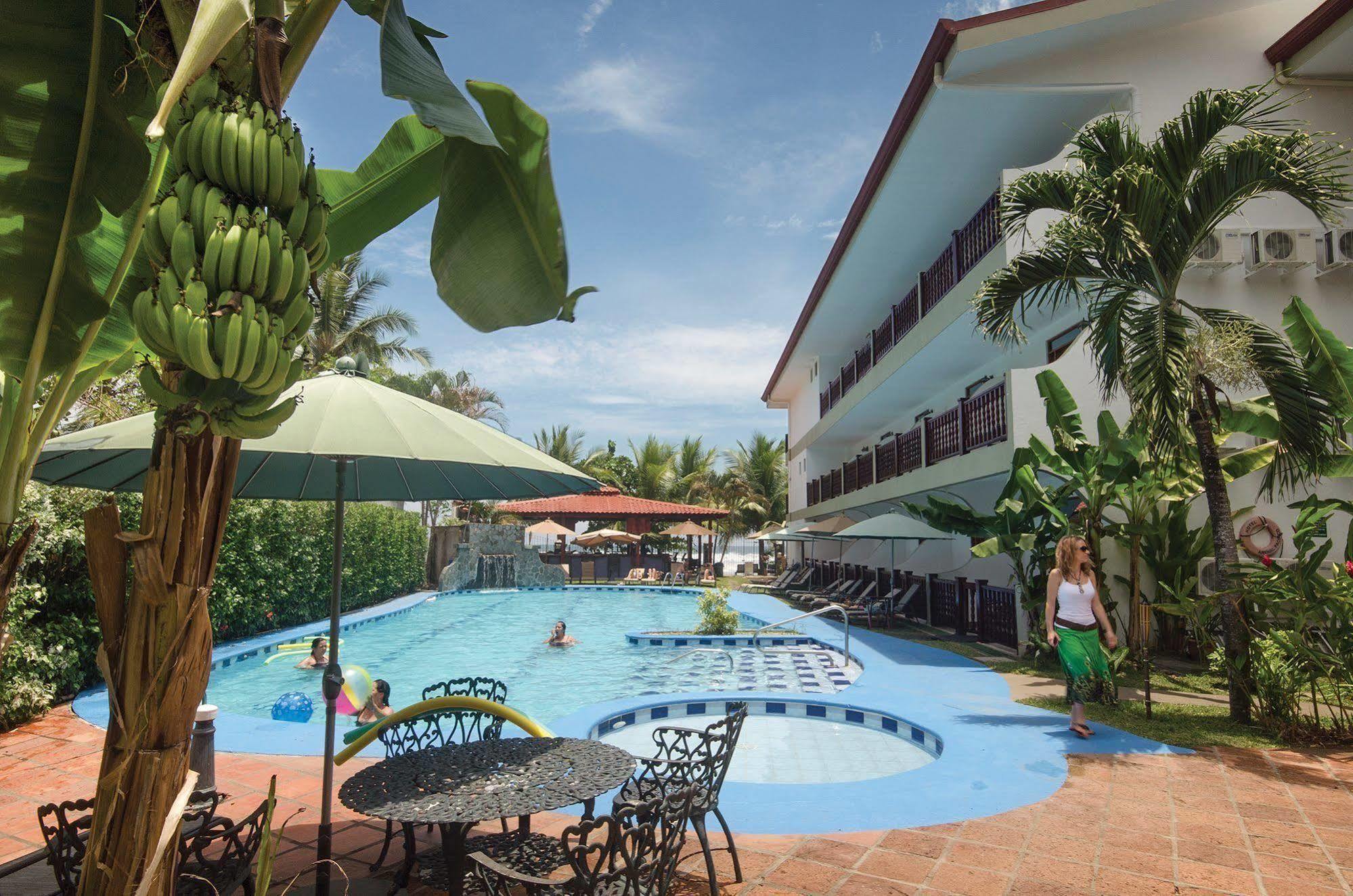 Hotel South Beach - Beachfront Jaco Bagian luar foto