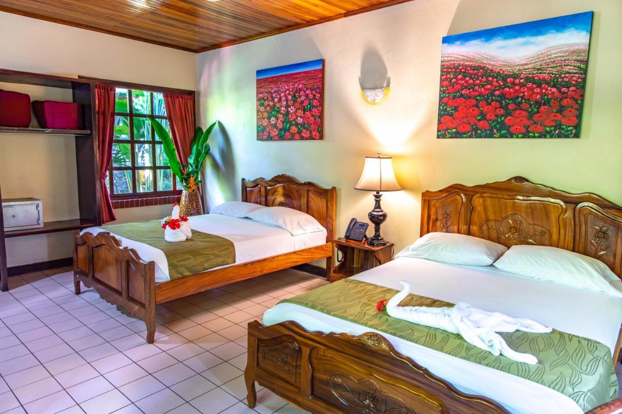 Hotel South Beach - Beachfront Jaco Bagian luar foto