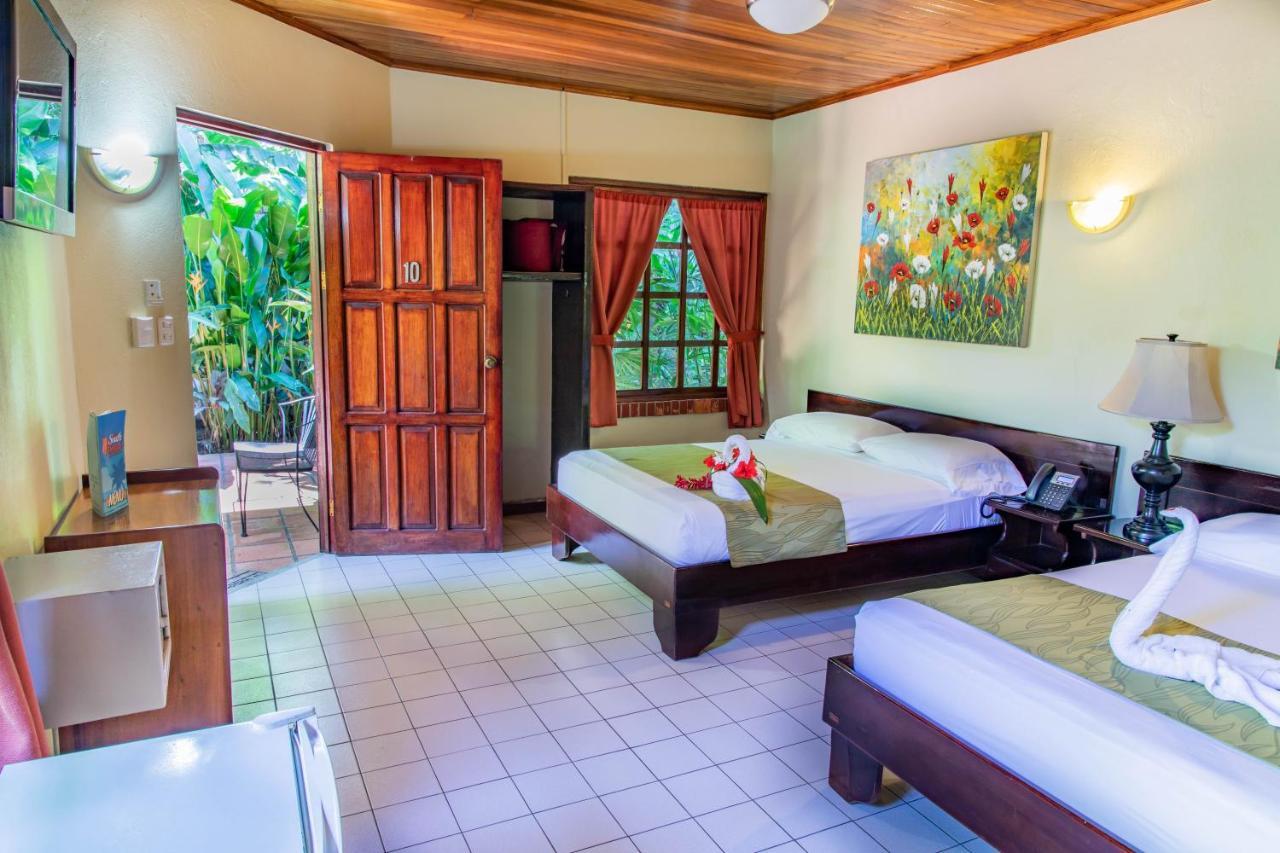 Hotel South Beach - Beachfront Jaco Bagian luar foto